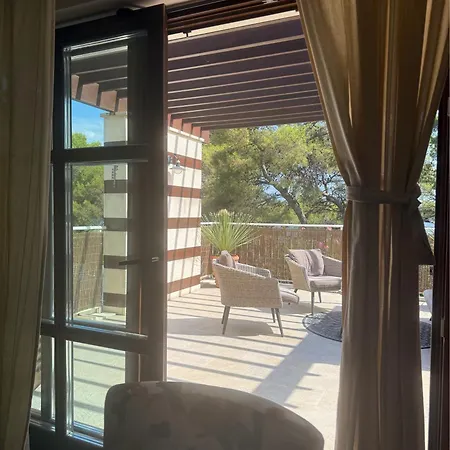 Dina, Hvar Villa *